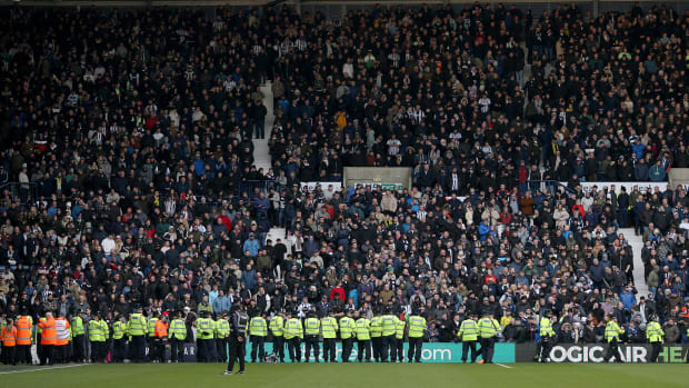 Violentos disturbios entre seguidores del West Bromwich y el Wolverhampton
